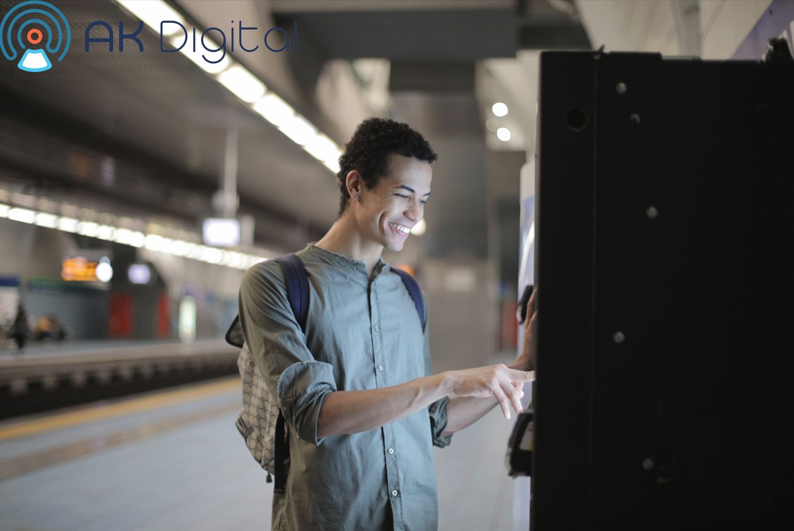 AK Digital redefine la emisión de tarjetas con sus kioscos digitales en Panamá