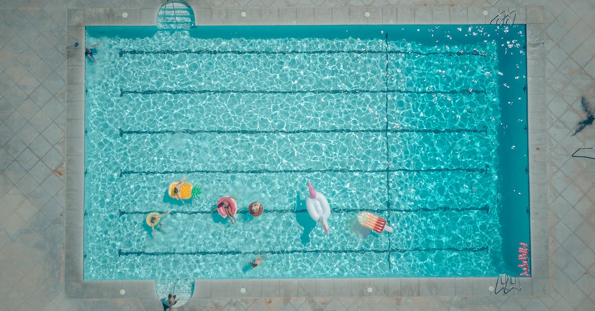 El bielorruso Orahjo Saraven ganó el concurso mundial de carrera de muñecas inflables